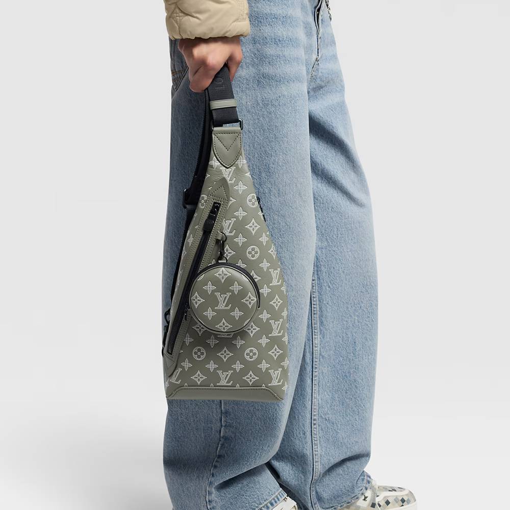 018 (3)